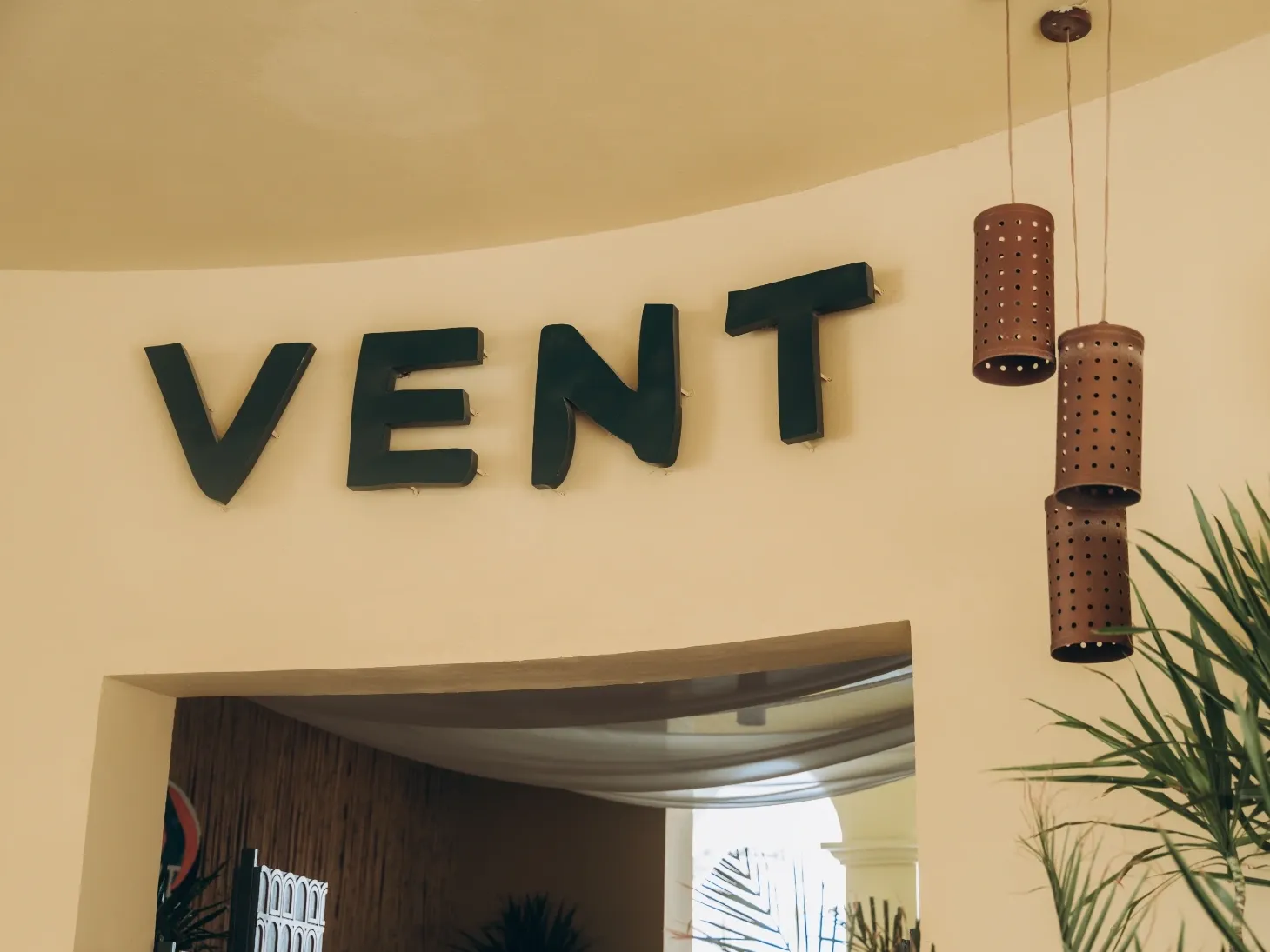 Vent — photo 1 of 8