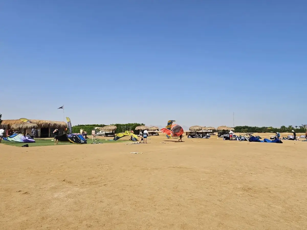 Makani Beach Club — photo 2 of 4